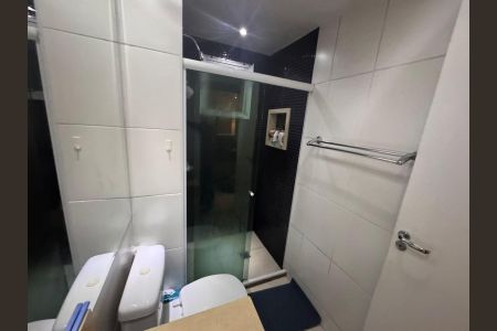 Apartamento à venda com 80m², 3 quartos e 2 vagas Apartamento à venda com 80m², 3 quartos e 2 vagasBanheiro 1