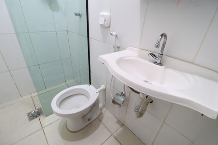Casa para alugar com 85m², 3 quartos e 2 vagasBanheiro Social