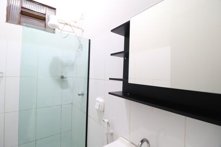 Casa para alugar com 85m², 3 quartos e 2 vagasBanheiro Social