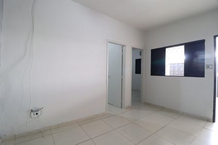 Casa para alugar com 85m², 3 quartos e 2 vagasSala