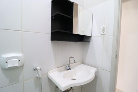 Casa para alugar com 85m², 3 quartos e 2 vagasBanheiro Social