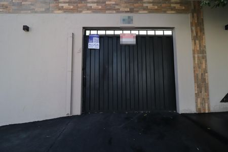 Casa para alugar com 85m², 3 quartos e 2 vagasFachada