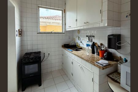 Apartamento à venda com 100m², 3 quartos e sem vagaCozinha