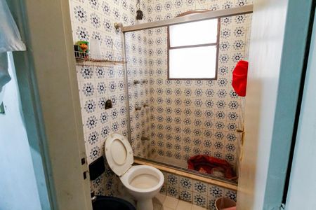 Casa de condomínio à venda com 135m², 3 quartos e 3 vagasBanheiro Social