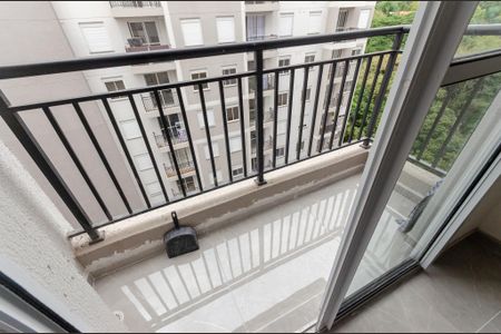 Apartamento para alugar com 38m², 2 quartos e sem vagaSala - Sacada