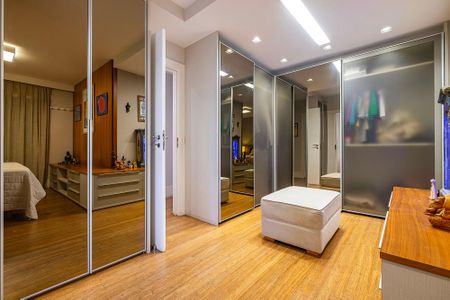 Apartamento à venda com 223m², 3 quartos e 4 vagasSuíte 1