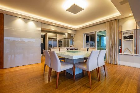 Apartamento à venda com 223m², 3 quartos e 4 vagasSala