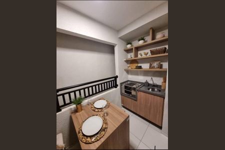 Apartamento à venda com 65m², 3 quartos e 1 vaga Apartamento à venda com 65m², 3 quartos e 1 vagaVaranda