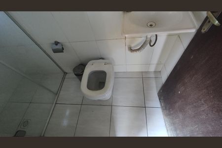 Casa à venda com 874m², 4 quartos e 6 vagasBanheiro 2