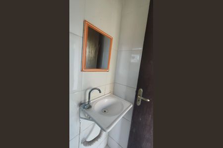 Casa à venda com 874m², 4 quartos e 6 vagasBanheiro 2