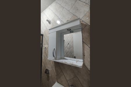 Casa à venda com 874m², 4 quartos e 6 vagasBanheiro 