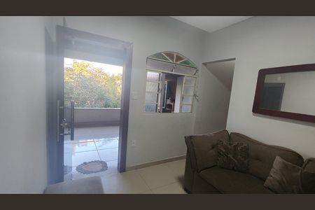 Casa à venda com 874m², 4 quartos e 6 vagasSala 1