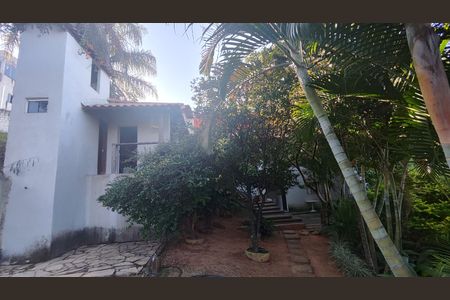 Casa à venda com 874m², 4 quartos e 6 vagasÁrea Externa