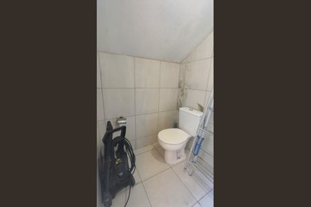 Casa à venda com 874m², 4 quartos e 6 vagasBanheiro de Serviço