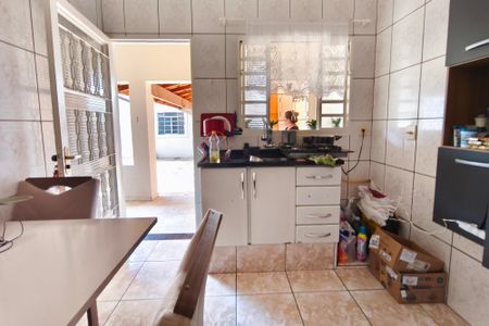 Casa à venda com 120m², 4 quartos e 3 vagasCasa 2 - Cozinha