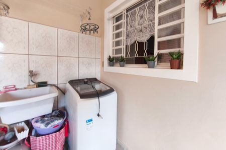 Casa à venda com 120m², 4 quartos e 3 vagasCasa 2 - Área de serviço