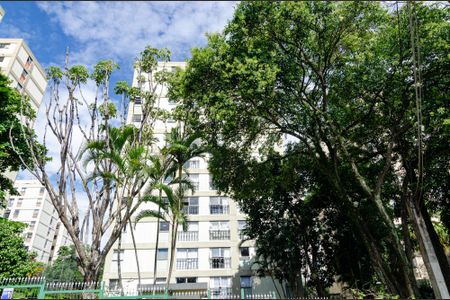 Apartamento à venda com 80m², 3 quartos e 1 vaga Apartamento à venda com 80m², 3 quartos e 1 vagaFachada