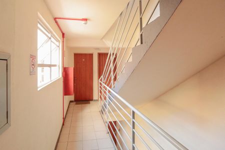 Apartamento à venda com 38m², 2 quartos e 1 vagaEscada
