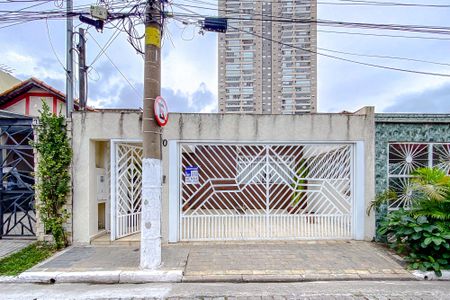 Casa à venda com 95m², 2 quartos e 2 vagasFachada - Plaquinha