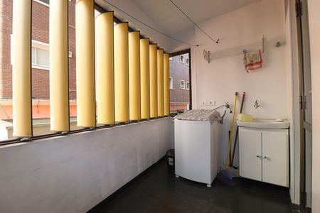 Apartamento para alugar com 145m², 3 quartos e 1 vagaÁrea de Serviço