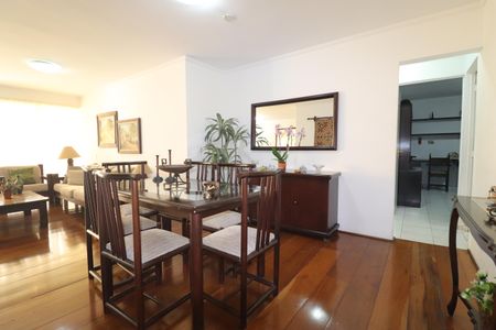 Apartamento para alugar com 145m², 3 quartos e 1 vagaSala de jantar