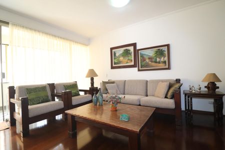 Apartamento para alugar com 145m², 3 quartos e 1 vagaSala de estar