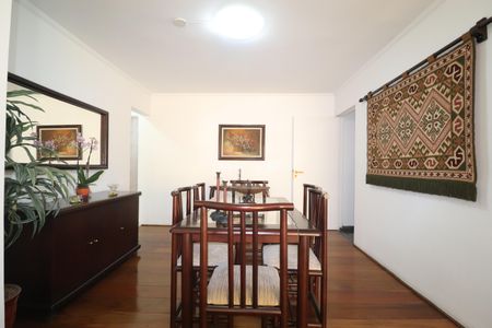 Apartamento para alugar com 145m², 3 quartos e 1 vagaSala de jantar