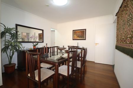 Apartamento para alugar com 145m², 3 quartos e 1 vagaSala de jantar