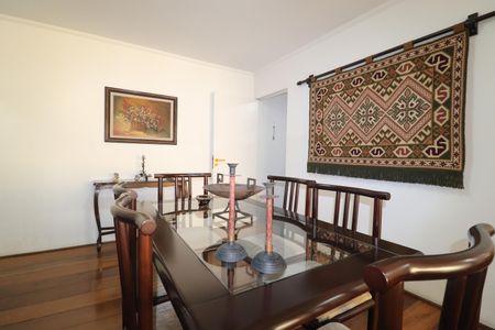 Apartamento para alugar com 145m², 3 quartos e 1 vagaSala de jantar