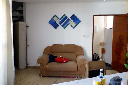 Casa à venda com 206m², 4 quartos e sem vaga Casa à venda com 206m², 4 quartos e sem vagaSala