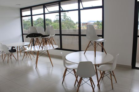 Apartamento para alugar com 50m², 2 quartos e 1 vagaÁrea comum