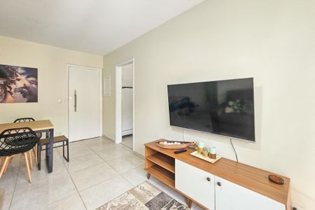Apartamento para alugar com 67m², 3 quartos e 1 vaga Apartamento para alugar com 67m², 3 quartos e 1 vagaSala