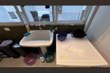 Apartamento à venda com 90m², 2 quartos e 1 vagaÁrea de Serviço