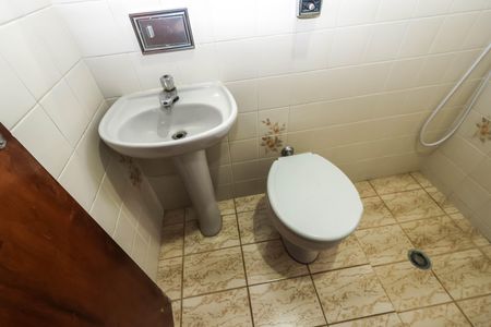 Casa para alugar com 100m², 2 quartos e sem vaga Casa para alugar com 100m², 2 quartos e sem vagaBanheiro da Suíte