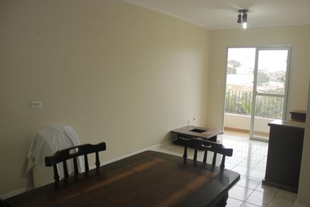 Apartamento para alugar com 75m², 2 quartos e 1 vagaSala