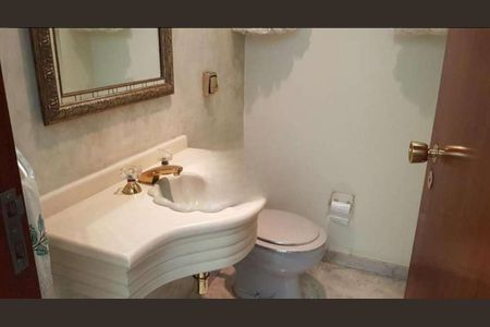 Casa à venda com 400m², 4 quartos e 6 vagas Casa à venda com 400m², 4 quartos e 6 vagasBanheiro