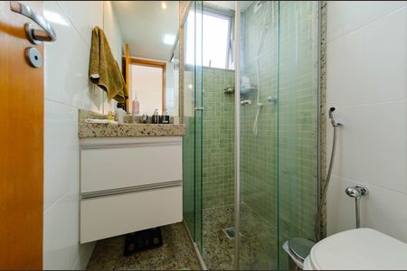 Apartamento à venda com 90m², 3 quartos e 2 vagas Apartamento à venda com 90m², 3 quartos e 2 vagasBanheiro da Suíte