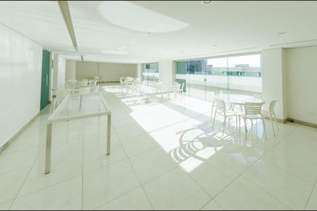 Apartamento à venda com 90m², 3 quartos e 2 vagas Apartamento à venda com 90m², 3 quartos e 2 vagasÁrea comum