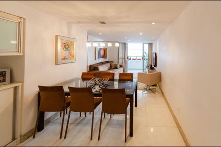 Apartamento à venda com 90m², 3 quartos e 2 vagas Apartamento à venda com 90m², 3 quartos e 2 vagasSala