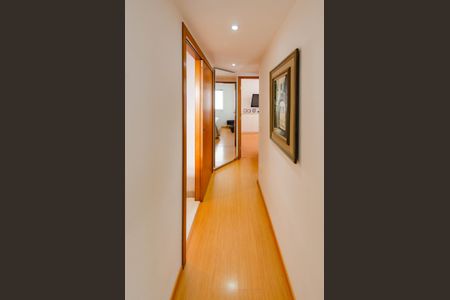 Apartamento à venda com 90m², 3 quartos e 2 vagas Apartamento à venda com 90m², 3 quartos e 2 vagasCorredor