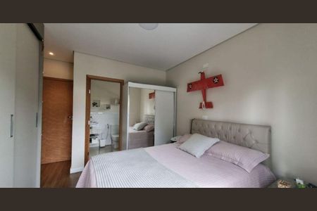 Casa à venda com 340m², 4 quartos e 6 vagasQuarto