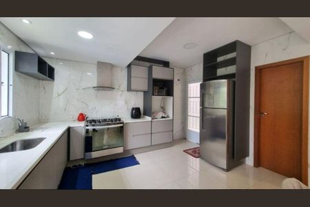 Casa à venda com 340m², 4 quartos e 6 vagasCozinha