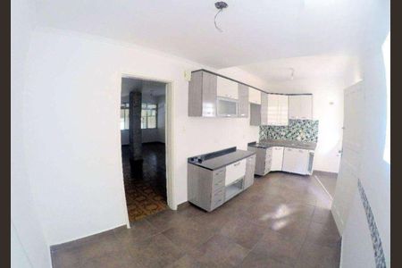 Casa à venda com 220m², 4 quartos e 4 vagasCozinha