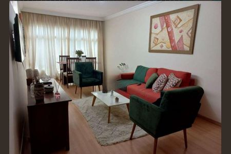 Casa à venda com 250m², 3 quartos e 2 vagas Casa à venda com 250m², 3 quartos e 2 vagasSala