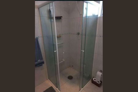 Casa à venda com 250m², 3 quartos e 2 vagas Casa à venda com 250m², 3 quartos e 2 vagasBanheiro