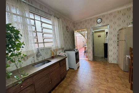 Casa à venda com 300m², 2 quartos e 2 vagasCozinha