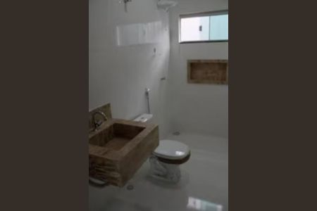 Casa à venda com 300m², 3 quartos e 2 vagasBanheiro