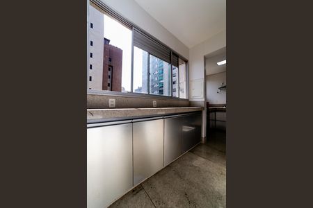 Apartamento para alugar com 260m², 3 quartos e 3 vagas Apartamento para alugar com 260m², 3 quartos e 3 vagasÁrea de Serviço