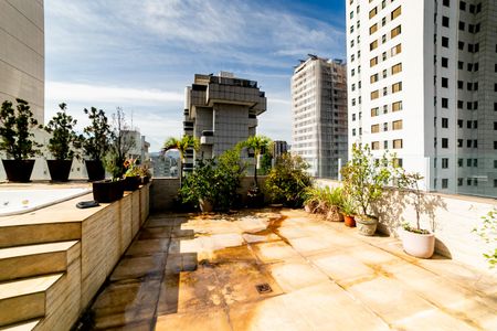Apartamento para alugar com 260m², 3 quartos e 3 vagas Apartamento para alugar com 260m², 3 quartos e 3 vagasCobertura