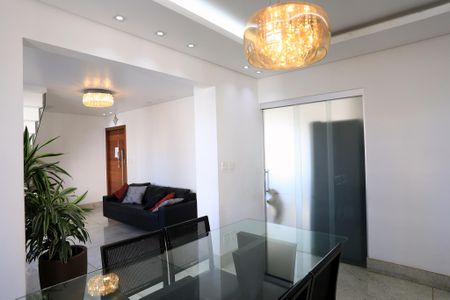 Apartamento para alugar com 260m², 4 quartos e 3 vagas Apartamento para alugar com 260m², 4 quartos e 3 vagasSala